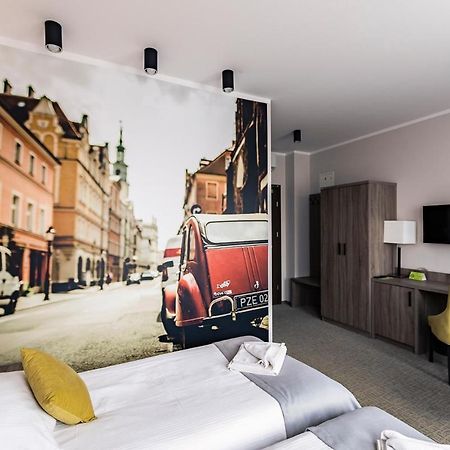 Meet Poznan Hotel Esterno foto