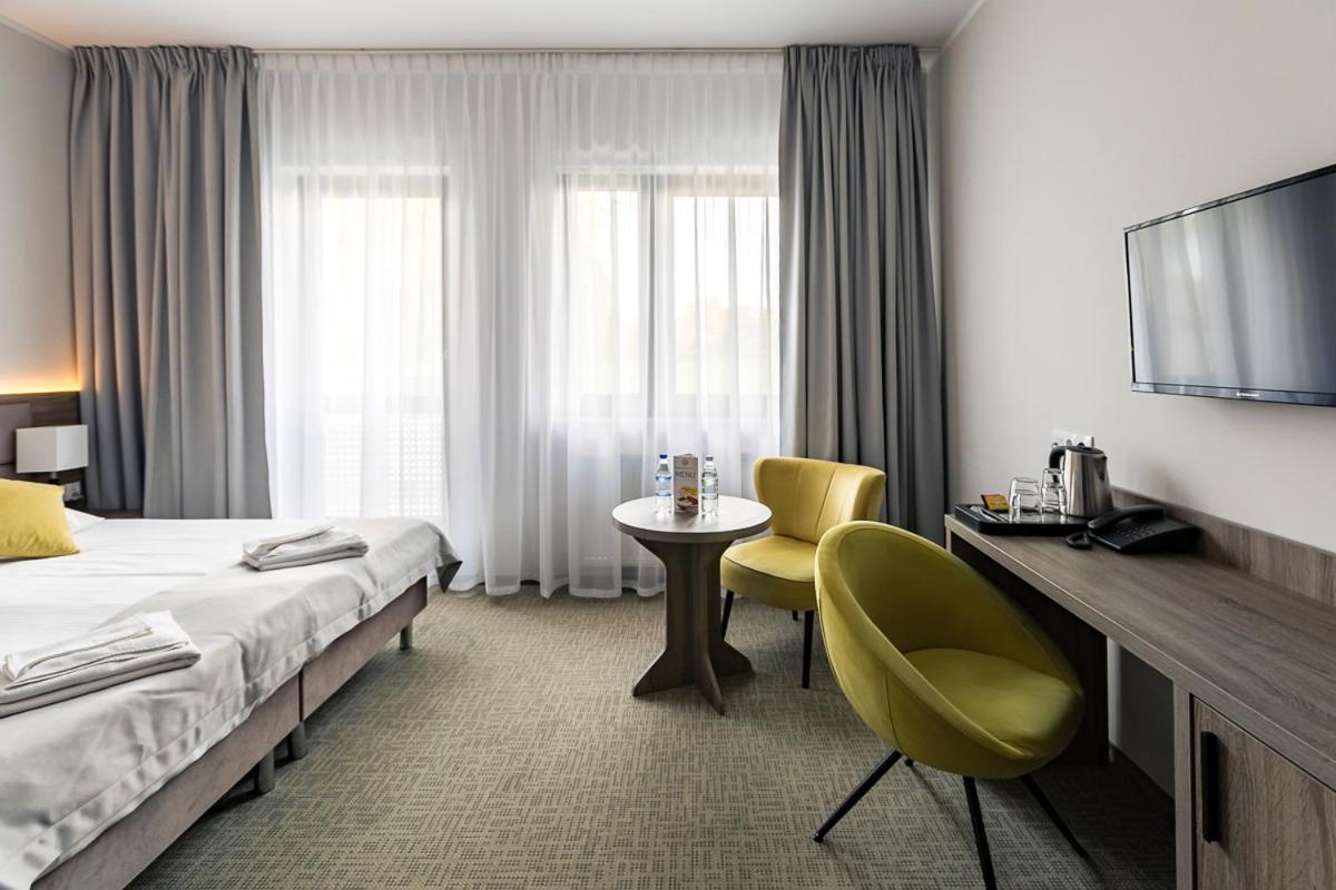 Meet Poznan Hotel Esterno foto