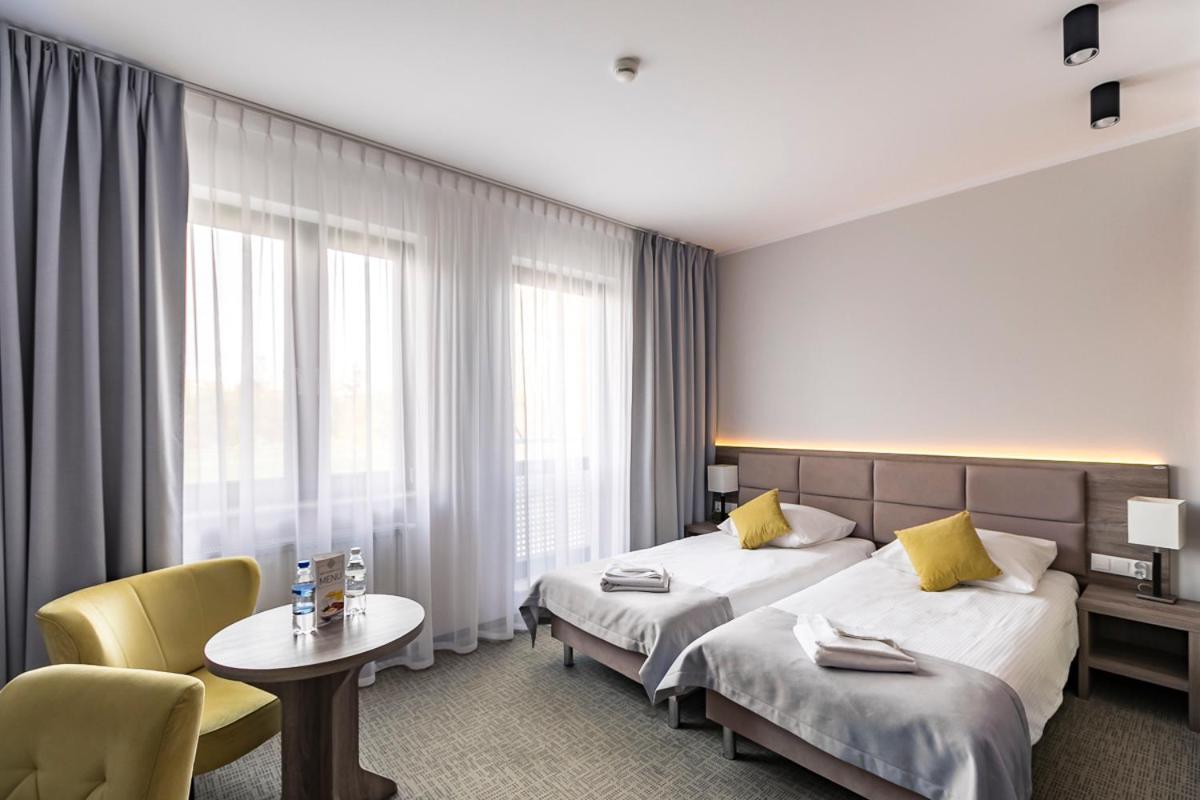 Meet Poznan Hotel Esterno foto