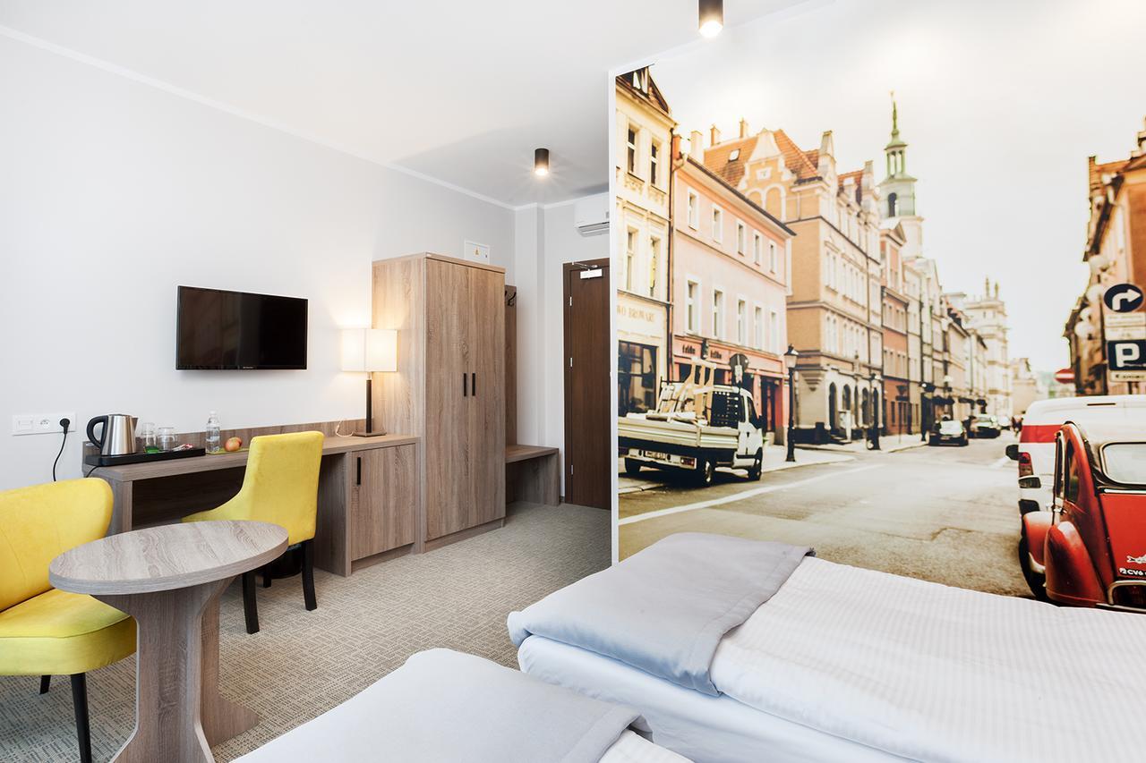 Meet Poznan Hotel Esterno foto