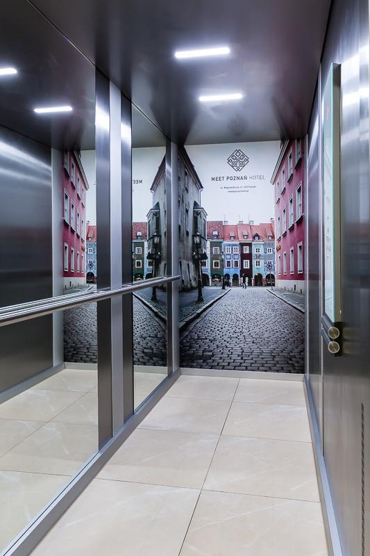 Meet Poznan Hotel Esterno foto